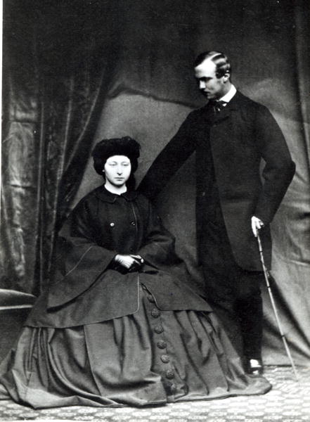 Princess Alice and Prince Ludwig of Hesse, 1860 (b/w photo)  von English Photographer