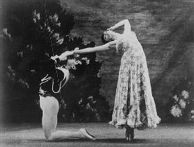 Maude Lloyd and Hugh Laing performing ''Jardin aux Lilas'' at the Mercury Theatre, London