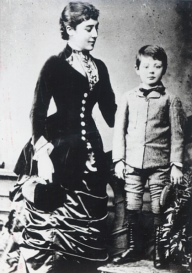 Winston Churchill with his mother, Lady Randolph Churchill von English Photographer