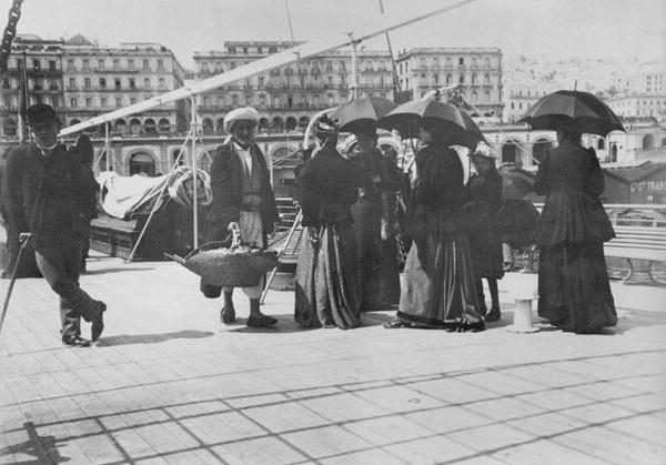 Algiers, late 19th century (b/w photo)  von French Photographer