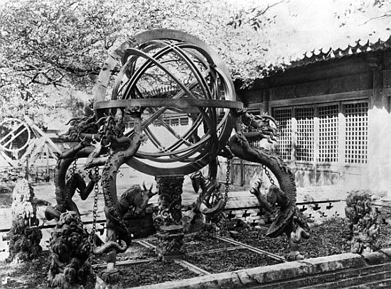 Astronomical instruments at the Imperial Observatory, Peking, China, c.1900 von French Photographer