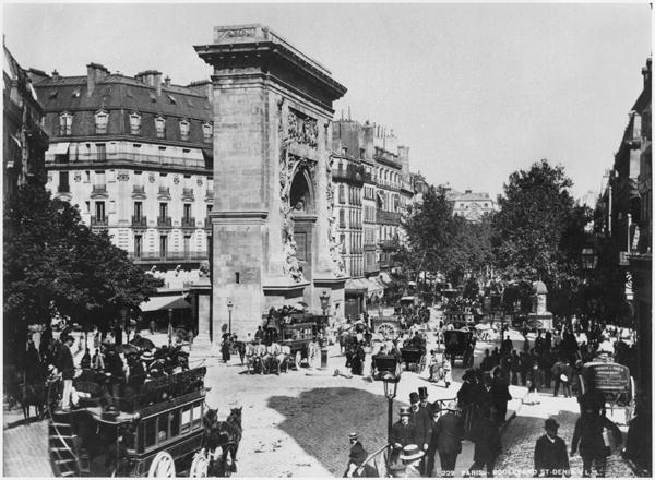 Porte and boulevard Saint-Denis, Paris, c.1900 (b/w photo)  von French Photographer