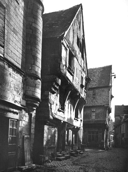 Old houses at Grand Carroi, ancient centre of the city, 15th-16th century (b/w photo)  von Adolphe Giraudon