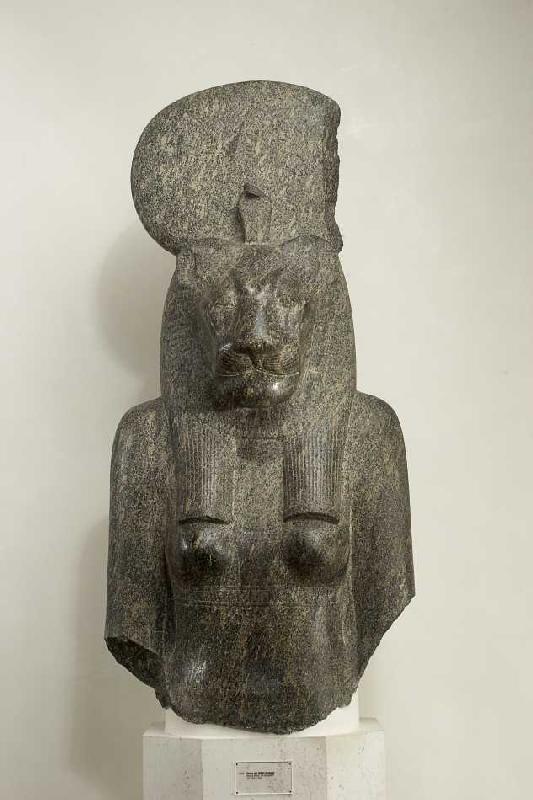 Statue der Göttin Sachmet von Ägyptisch
