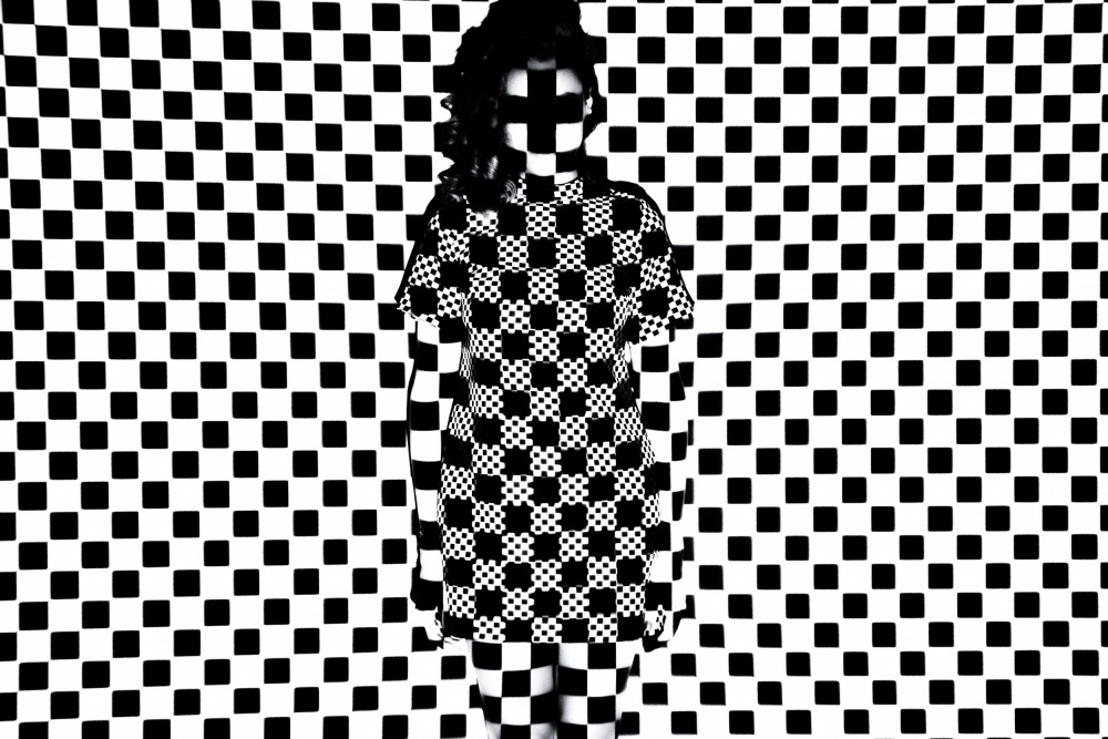 Schachbrett - noch ein schwarzes Quadrat von Afshin Saeidinia