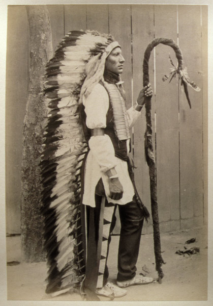 Portrait of a Native American from ''Buffalo Bill''s Wild West'', 1889 (b/w photo)  von American Photographer