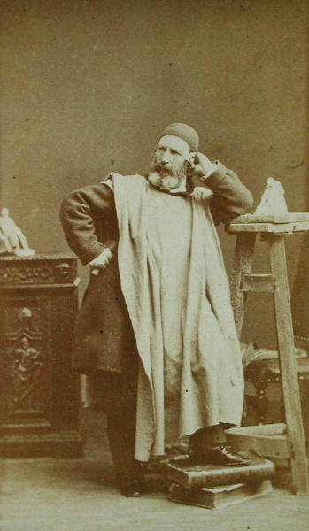 Jean-Baptiste Carpeaux (1827-75) (b/w photo)  von Andre Adolphe Eugene Disderi
