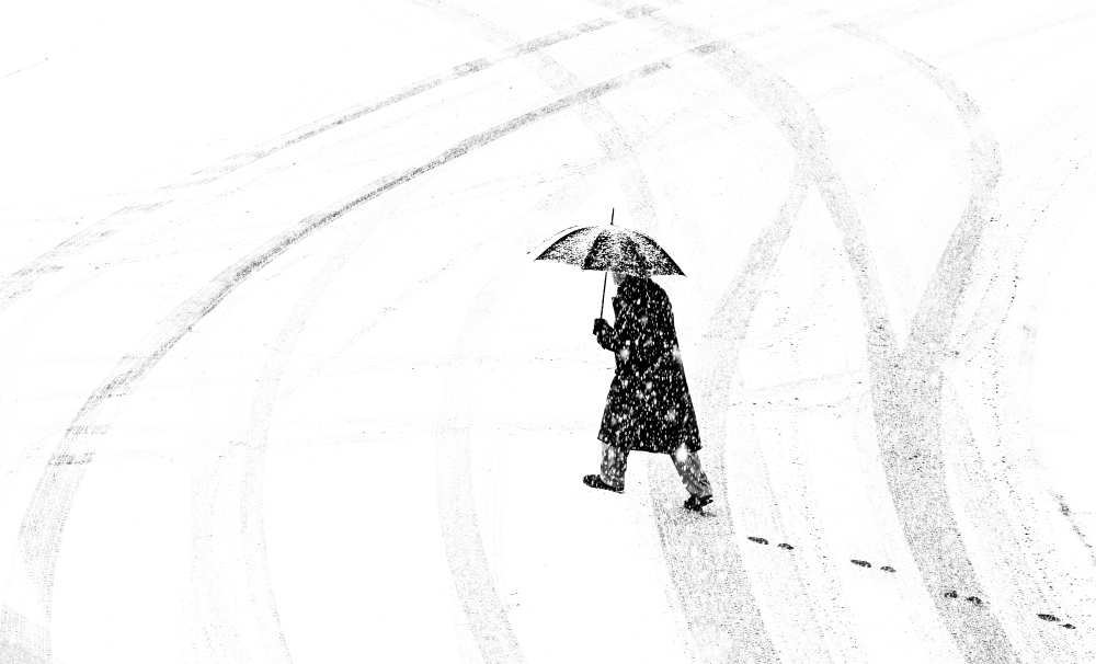 Mann mit Schirm /a man of umbrellaed von Anette Ohlendorf