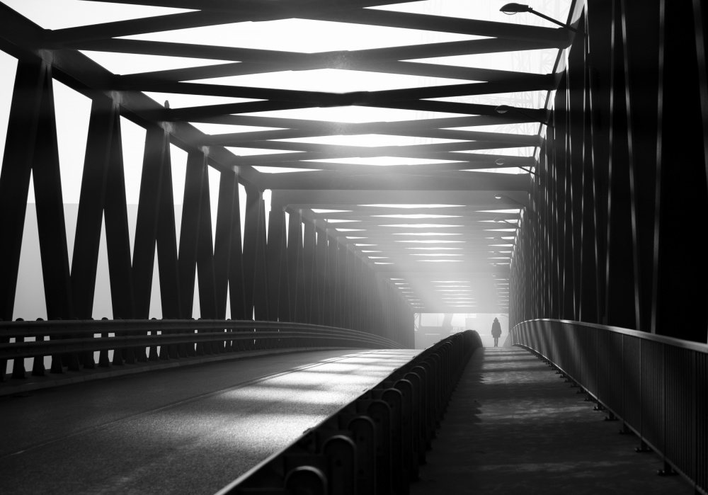 Straße über die Brücke. von Anna Niemiec