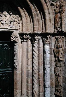 Detail of the Portico de las Platerias with images of the Epiphany and the Passion (photo)