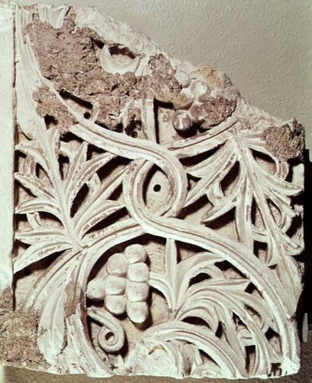 Fragment of limestone frieze from monastery of Apa Jeremias von Anonymous
