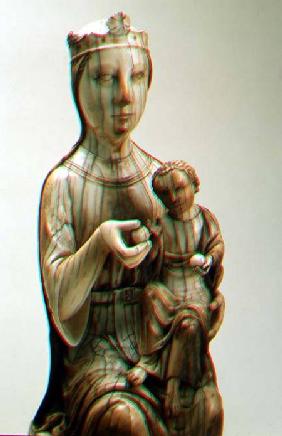 Madonna and Child, detail of ivory statue,French early 13th