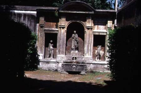 View of the gardendetail of fountain with Roman sarcophagus and statuary von Anonymous