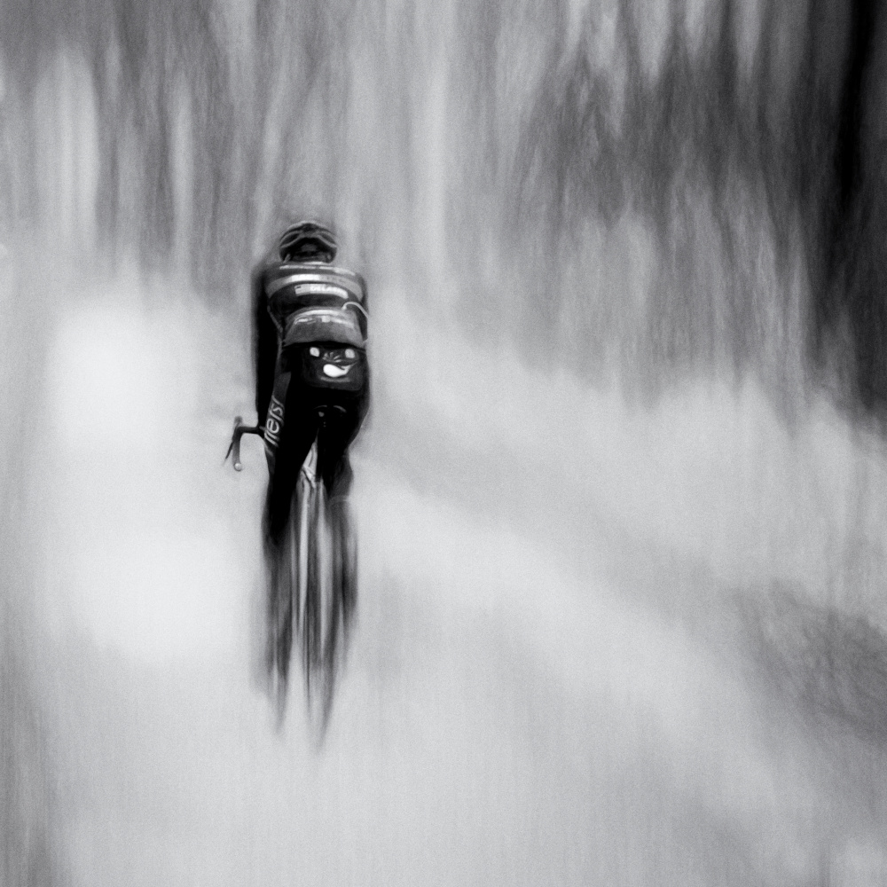 Einsamer Radfahrer von Bruno Flour