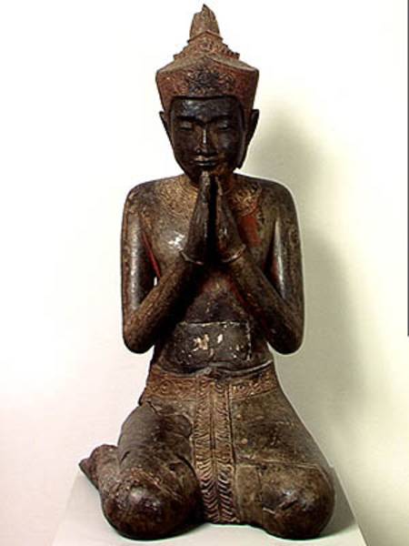 Praying kneeling figure, Angkor von Cambodian