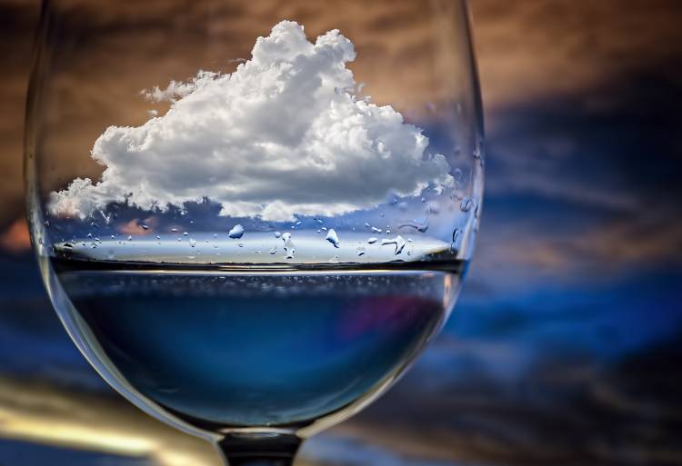 Cloud in a glass von Chechi Peinado