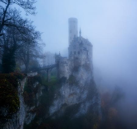 Schloss im Nebel