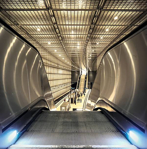 Rolltreppe im City-Tunnel-Leipzig von Dennis Wetzel