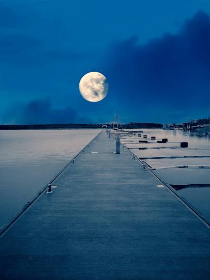 Steg am Hainer See bei Leipzig im Vollmond 2023