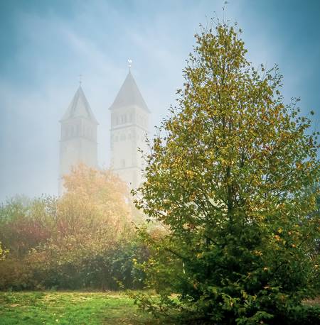 Taborkirche Leipzig im Nebel, Kirche im Nebel 2021