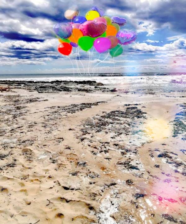Ballons am Strand von Doris Beckmann