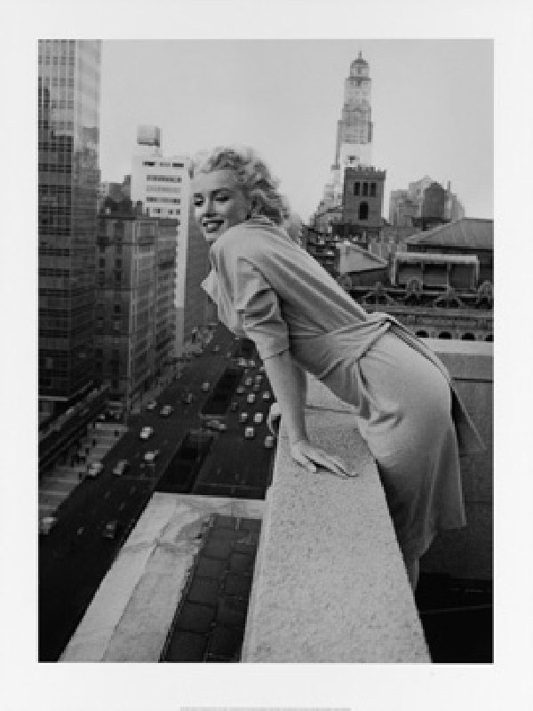 Marilyn Monroe on the Ambassador von Ed Feingersh