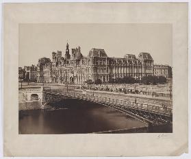 Paris: Blick auf Pont d’Arcole und Hôtel de ville