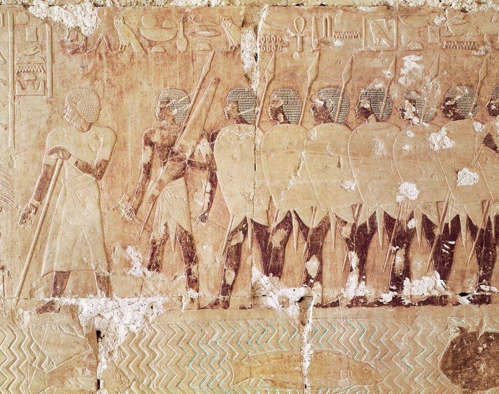 Relief depicting soldiers sent by Queen Hatshepsut on an expedition to the Land of Punt to bring bac von Egyptian