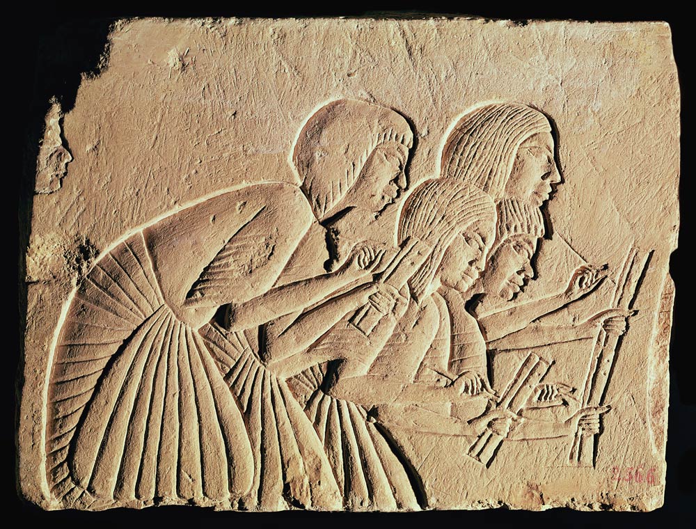 Tablet depicting four scribes at work, New Kingdom von Egyptian