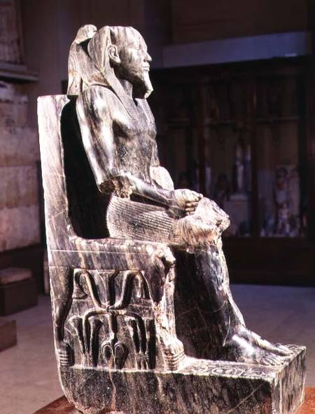 Statue of Khafre (2520-2494 BC) enthroned, from the Valley Temple of the Pyramid of Khafre at Giza, von Egyptian