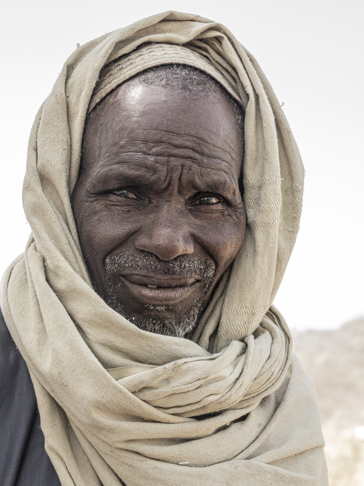 Ältester im Flüchtlingslager Niergui,Tschad von Elena Molina