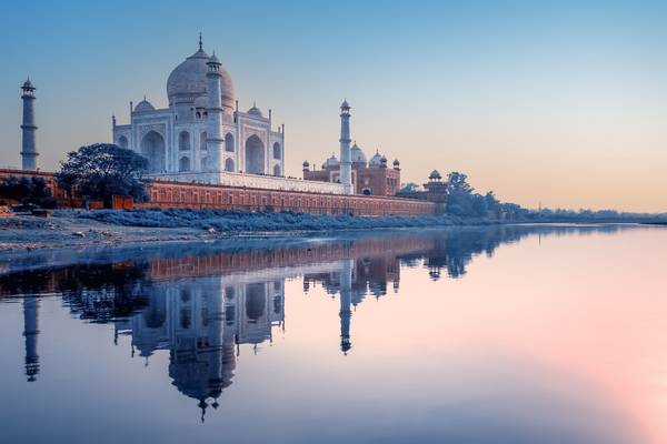 Taj Mahal Reflection von Emmanuel Charlat
