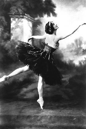 Russian dancer Anna Pavlova in the 10'