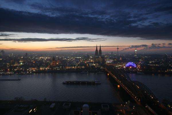 Nachtpanorama Köln von Erich Teister