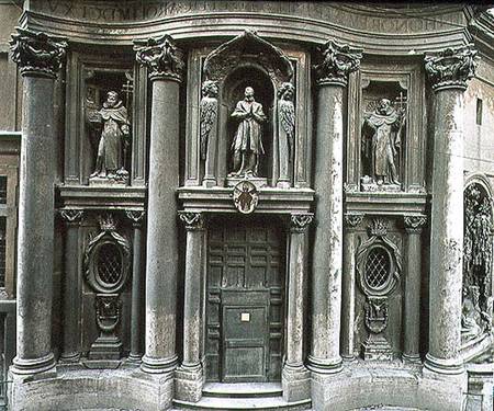 Lower half of the facade von Francesco Borromini