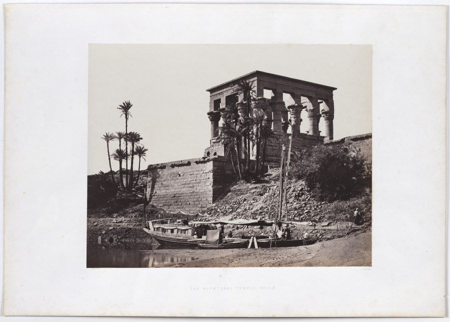 Der Kiosk des Trajan auf der Nilinsel Philae von Francis Frith