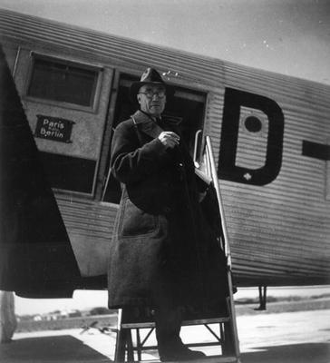 Andre Gide travelling in USSR, 1936 (b/w photo) von French Photographer, (20th century)