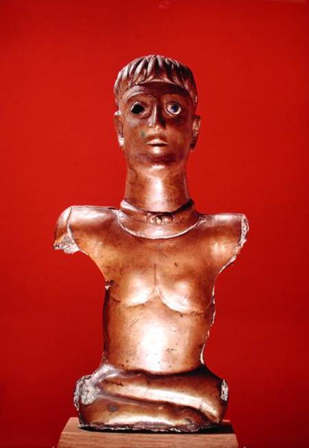 Figure of a god wearing a torque sitting cross-legged, from Bournay von Gallo-Roman