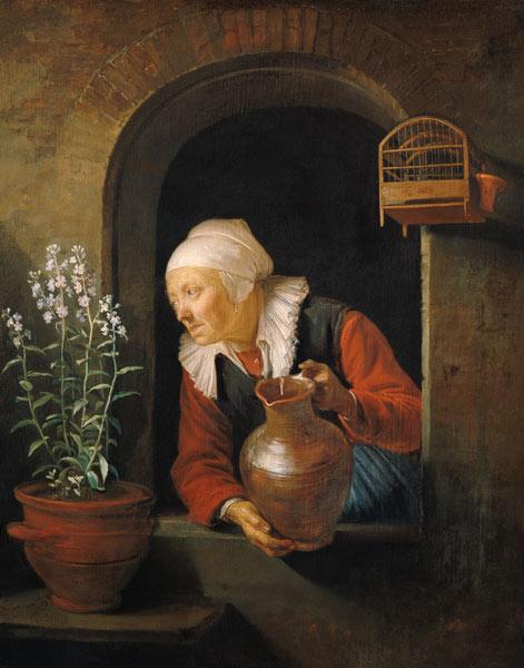 Alte Frau am Fenster, Blumen begießend.