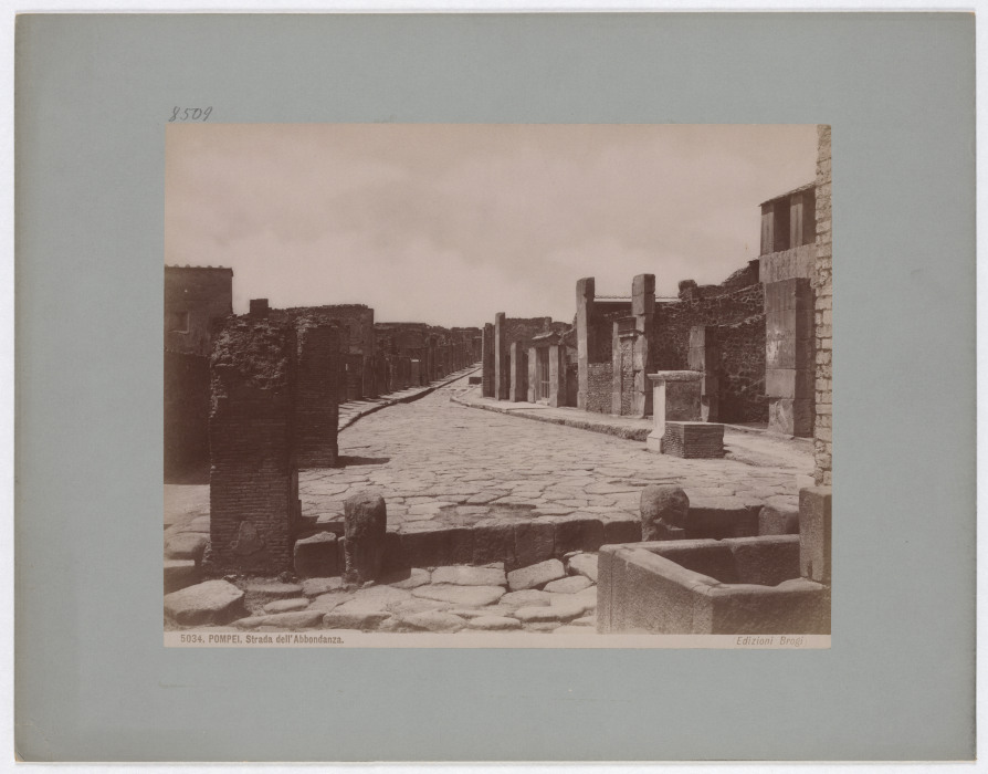 Pompei: Strada dell Abbondanza, No. 5034 von Giacomo Brogi