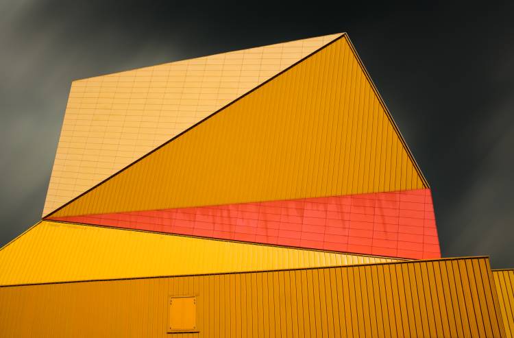 The yellow roof von Gilbert Claes