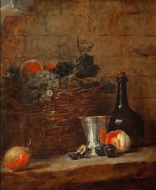 Obstkorb mit Weintrauben, Silberbecher, Flasche, Pfirsiche, Pflaumen, und eine Birne von Jean-Baptiste Siméon Chardin