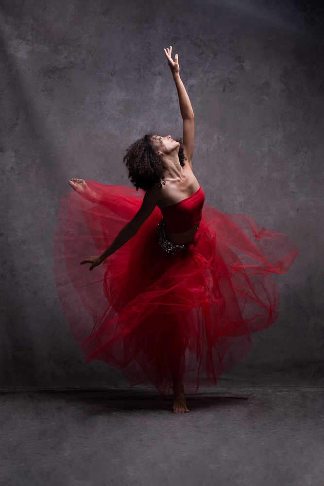 Ballerina in Rot von Joan Gil Raga