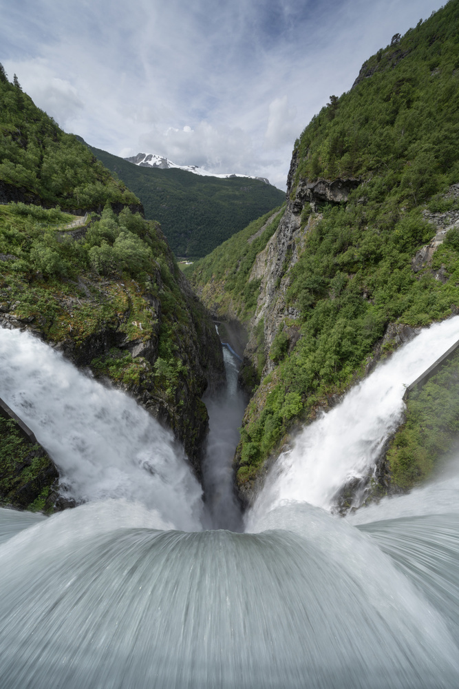 Treffen der Wasserfälle. von Johannes Jensås