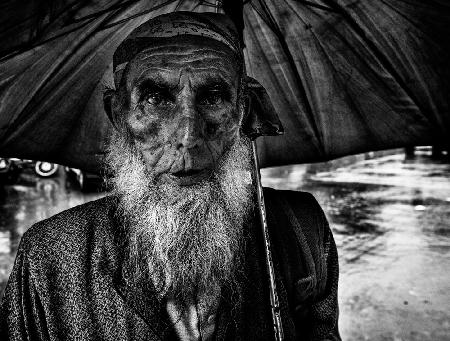 Ein Mann aus Kaschmir (Indien)