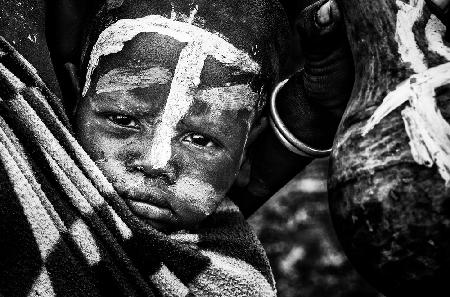 Kind des Surma-Stammes - Äthiopien