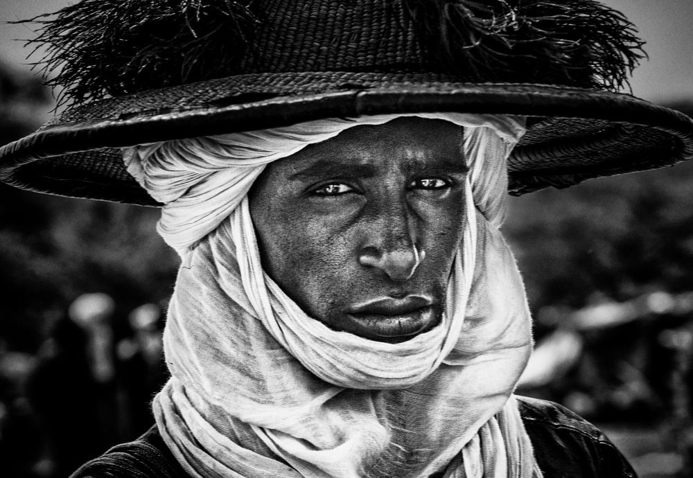 Peul-Mann bei einem Gerewol-Festival in Niger von Joxe Inazio Kuesta Garmendia