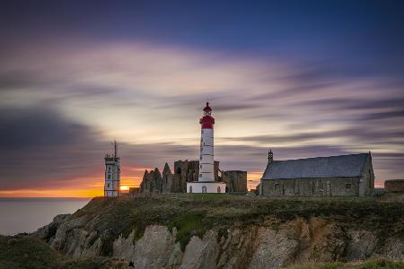 Puesta de sol en el faro de Saint Mathieu