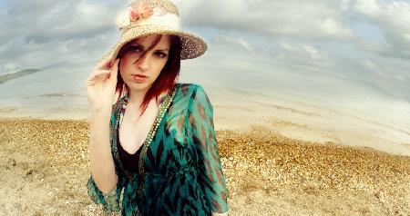 Hannah am Strand von Overcoombe