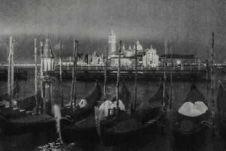 Regnerische Nacht in Venedig